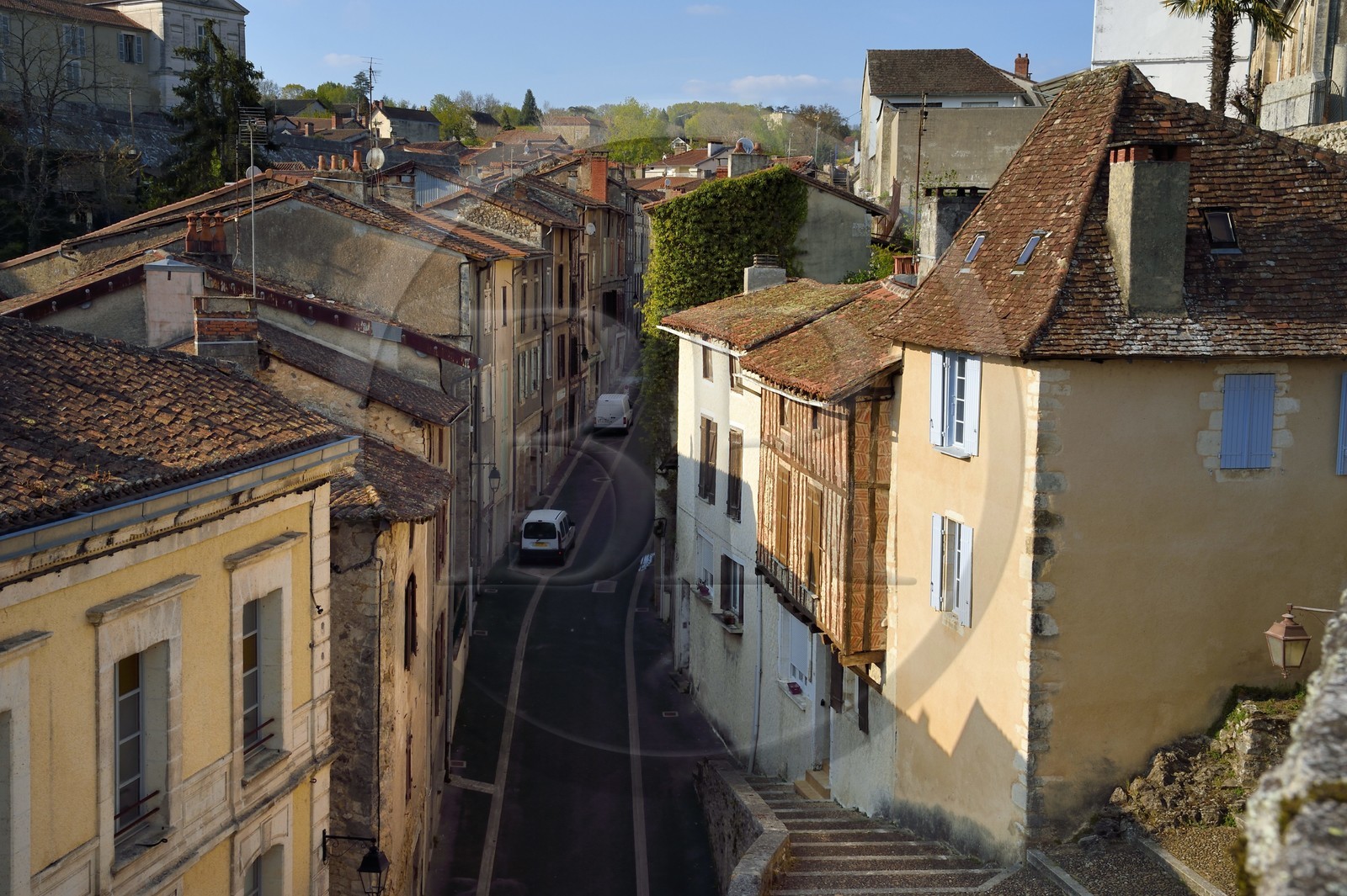 France, Dordogne (24), Périgord Vert, Nontron, rue Antonin Dedibour dans la basse ville