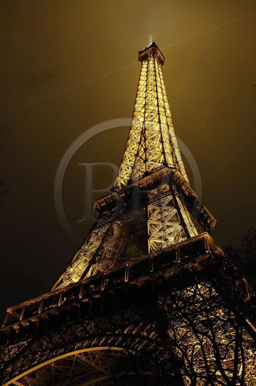 France, Paris (75), la Tour Eiffel illuminée (© SETE-illuminations Pierre Bideau)