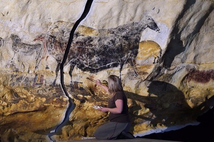 France, Dordogne, Montignac, the Atelier des Fac-Similés du Périgord (Perigord's Facsimile Workshop AFSP) specialised in mineral reproduction of prehistoric painted walls using “stone veil” patented technique and in charge of the Lascaux cave’s walls faithfull reconstitution, reproductions of the paintings, compulsory mention Atelier des Fac-Similés du Perigord