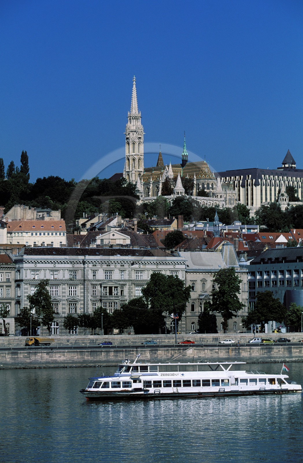 Hongrie, Budapest, le Danube et l'église Mathias, côté Buda