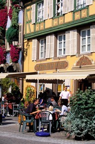 France, Haut-Rhin (68), Ribeauvillé, maison à colombages, winstub (restaurant) de la poste