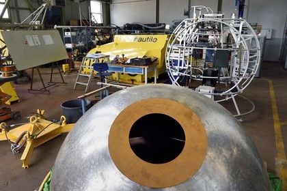 France, Var (83), La Seyne-sur-Mer, Centre de Méditerranée de l’Ifremer, les pièces du véhicule sous-marin autonome (AUV) Nautile