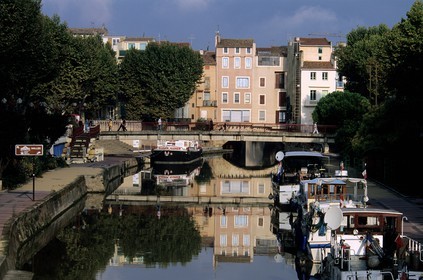 France, Aude, Narbonne, Canal de la Robine in the city centre