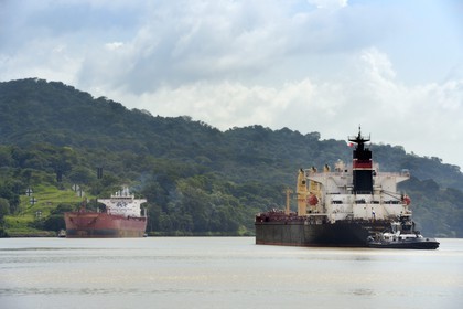 Panama, Canal de Panama à Gamboa, cargo Panamax