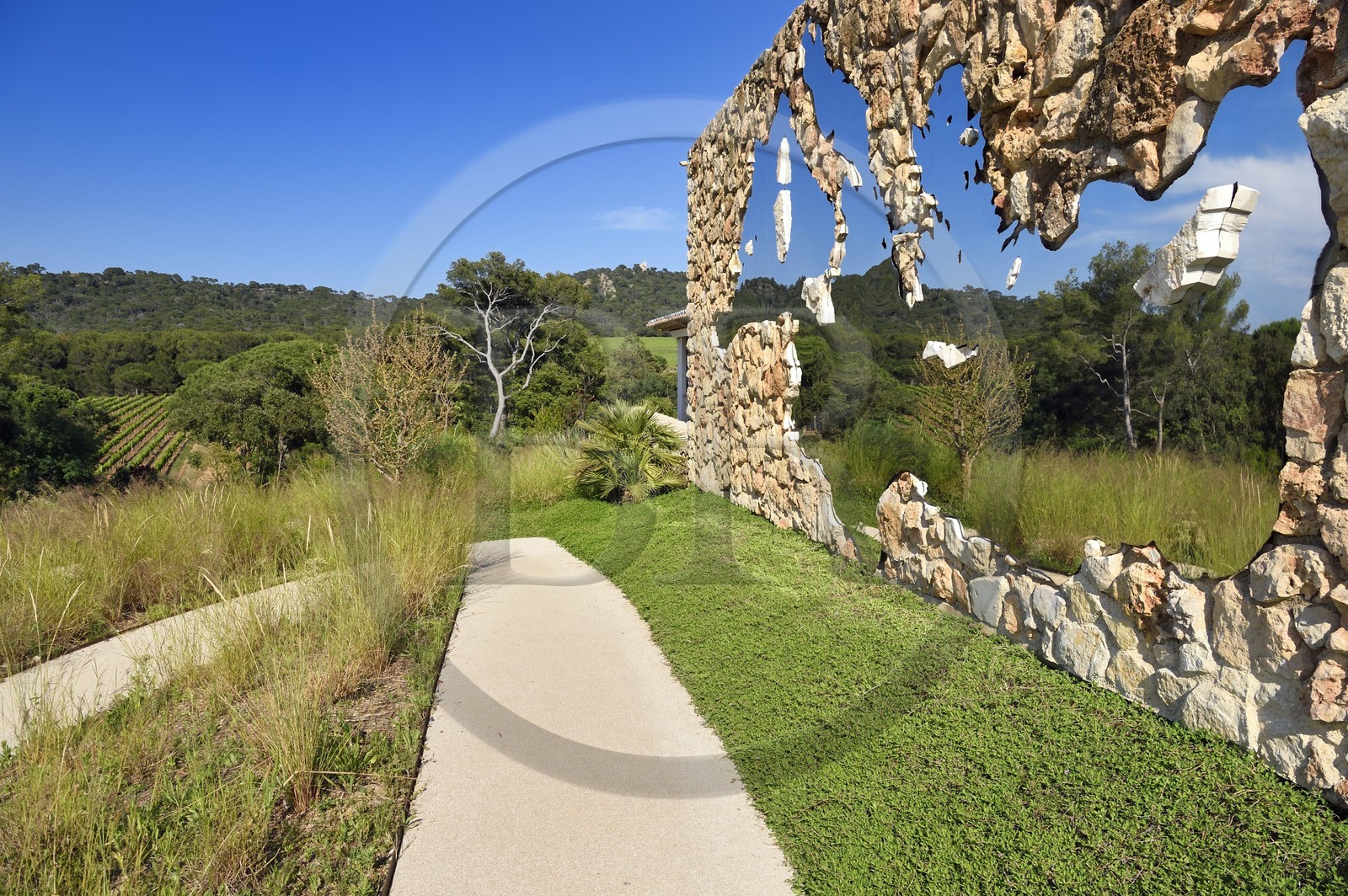 France, Var (83), Iles d'Hyères, parc national de Port Cros, Ile de Porquerolles, la Fondation Carmignac, La Traversée (2018) oeuvre de Jean Denant