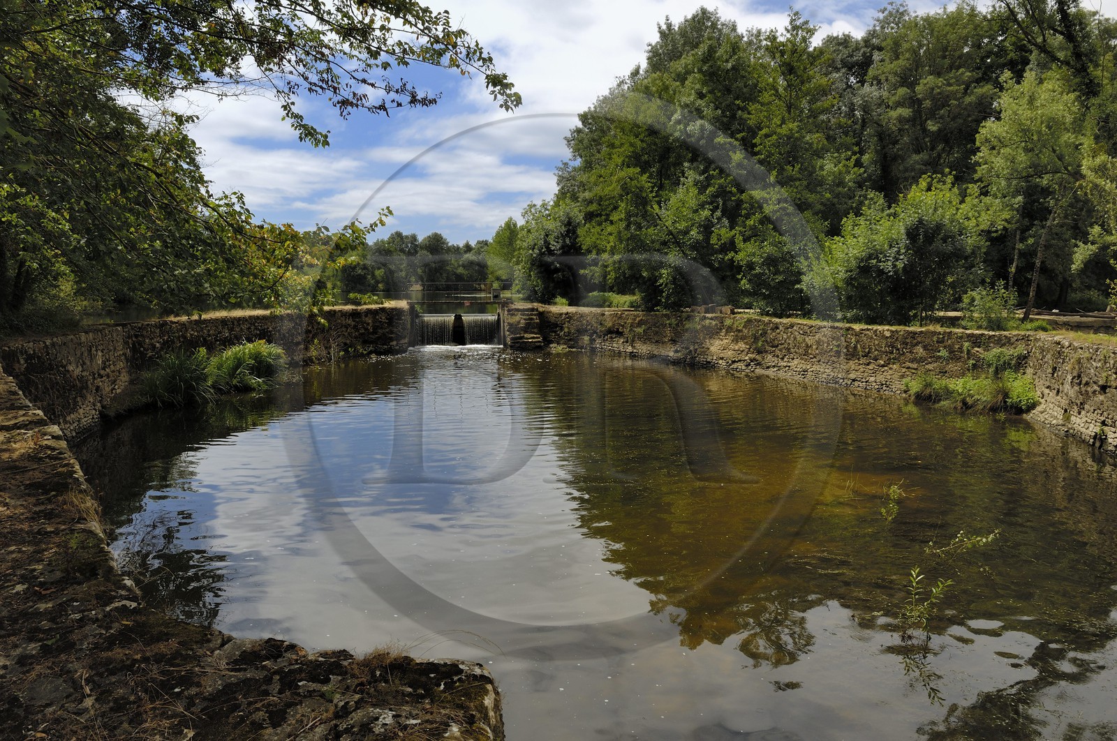 France, Maine et Loire (49), Montreuil-Bellay, écluse médiévale au lieu dit La Salle