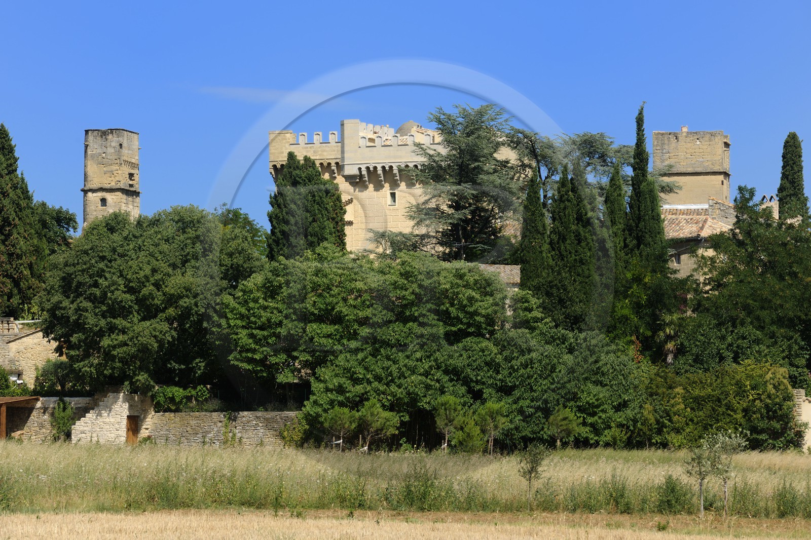 France, Gard (30), région du Pays d'Uzège, château de Montaren et Saint-Médiers