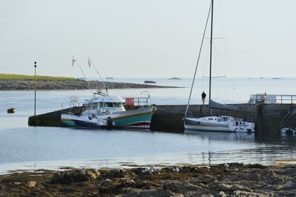 France, Finistere, La Foret Fouesnant, Glenan islands, St Nicolas Island, the port and Drenec Island in the background