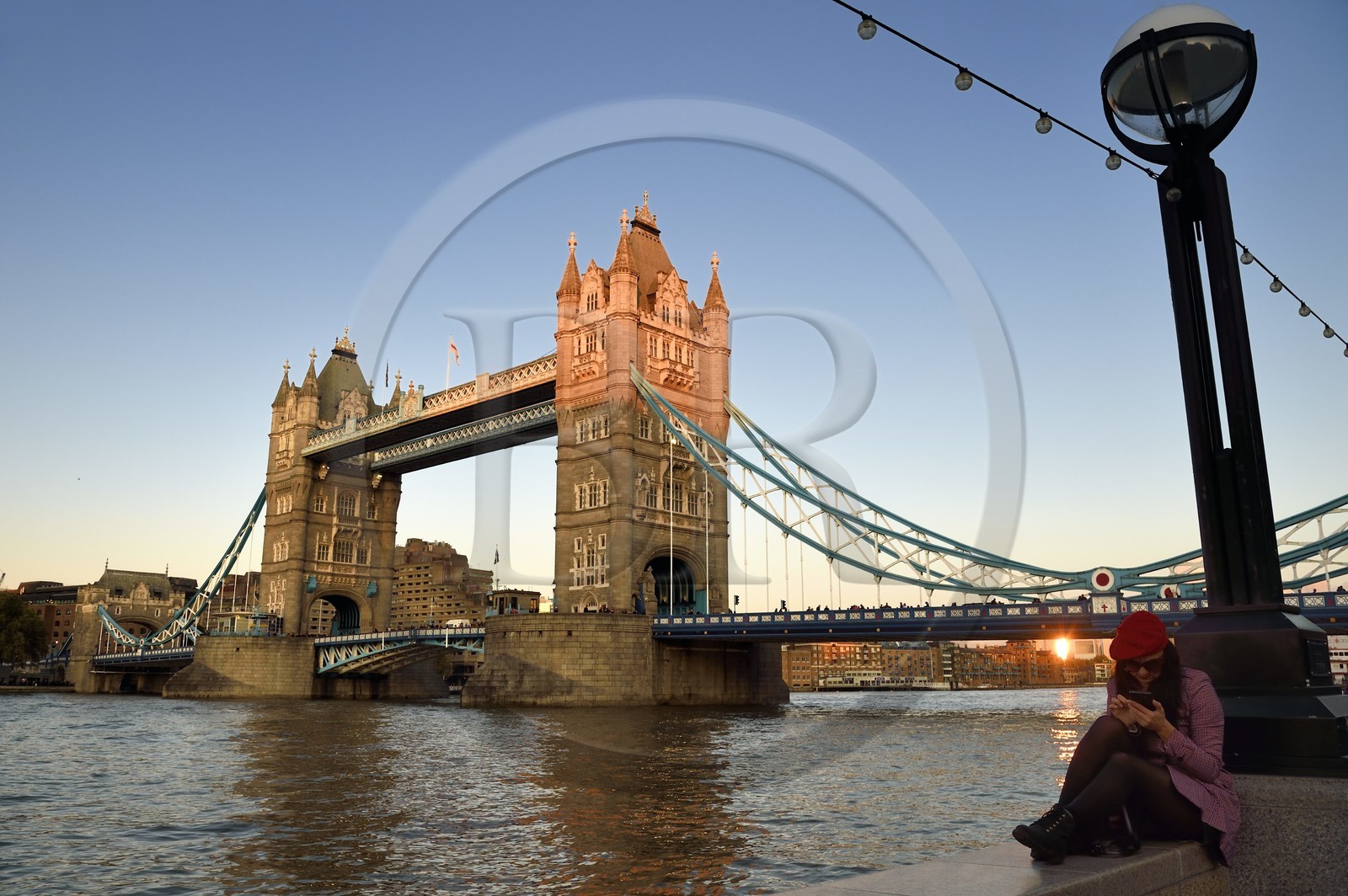 United Kingdom, London, Tower Bridge, swing bridge across the Thames, between the districts of Southwark and Tower Hamlets