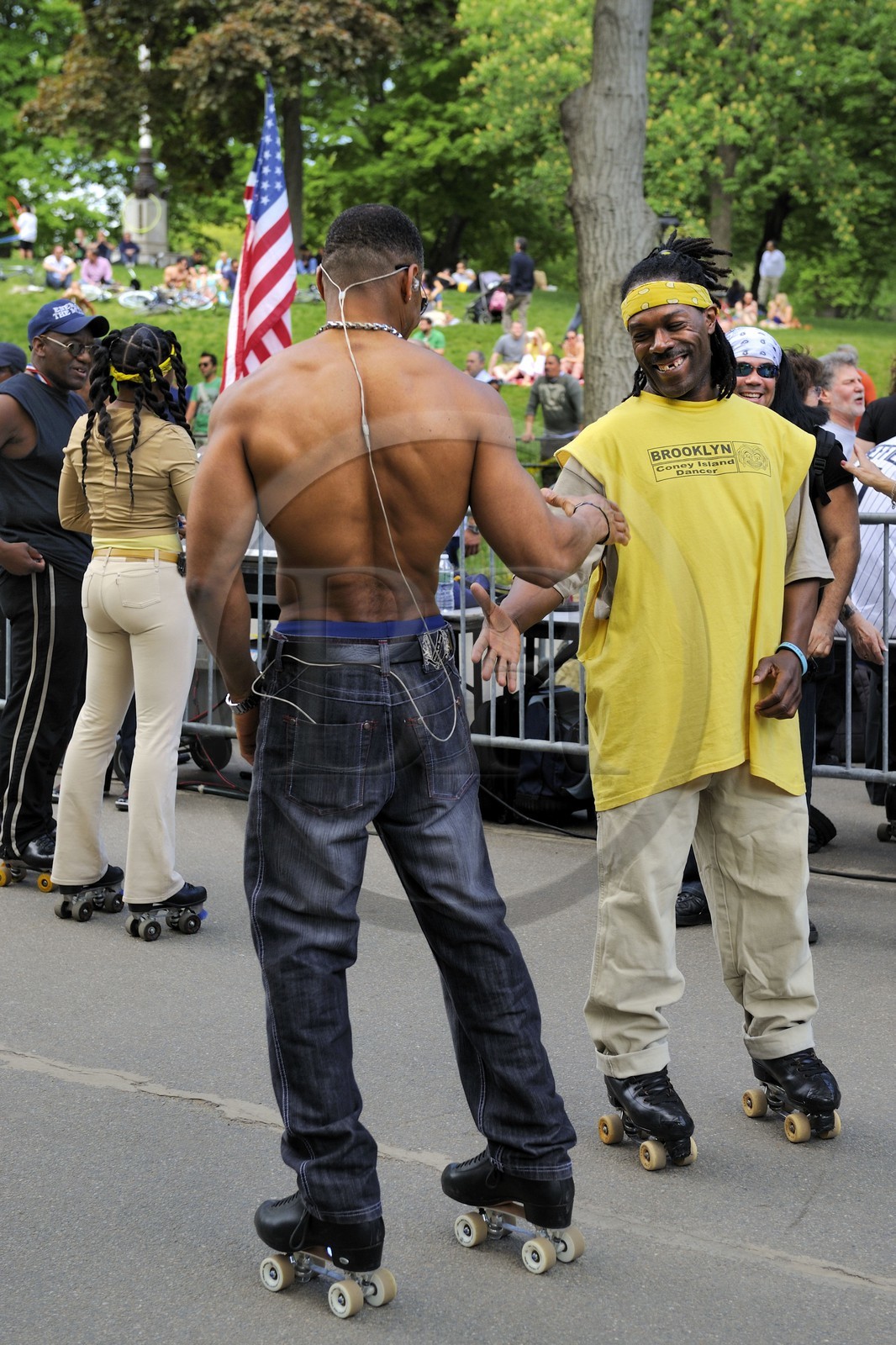 United States, New York City, Manhattan, Central Park, dance skaters