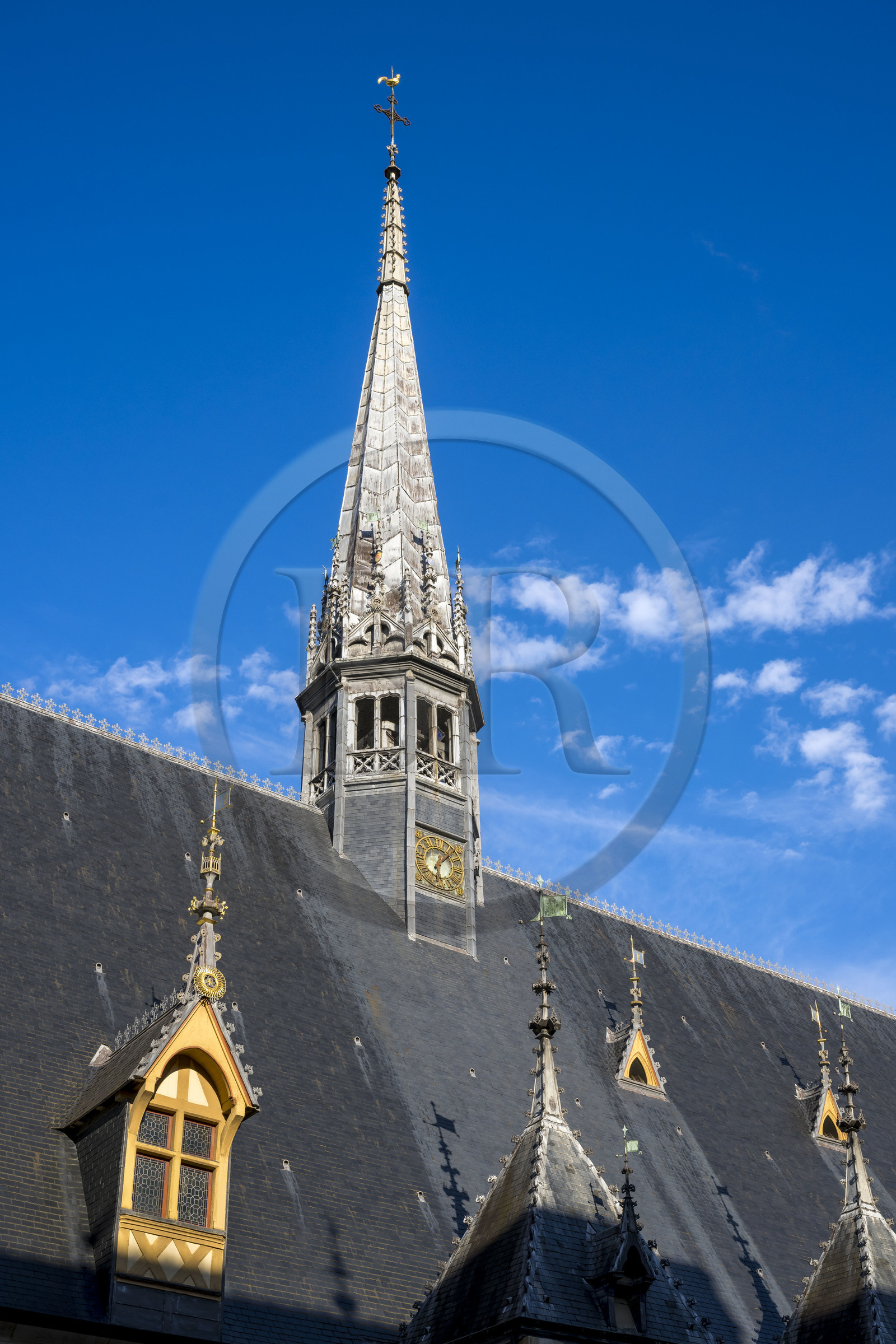France, Côte-d'Or (21), Beaune, zone classée Patrimoine Mondial de l'UNESCO, Hospices de Beaune, l'Hôtel-Dieu, clocher du batiment de la salle des pôvres