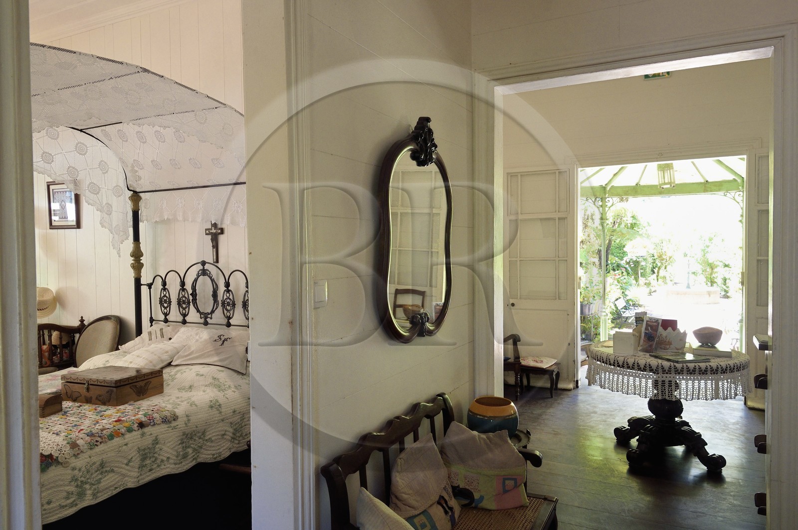 France, Ile de la Reunion, Cirque de Salazie, classé Patrimoine Mondial de l'UNESCO, Hell-Bourg, labellisé les Plus Beaux Villages de France, la Villa ou Maison Folio à l'architecture créole traditionnelle du XIXème siècle