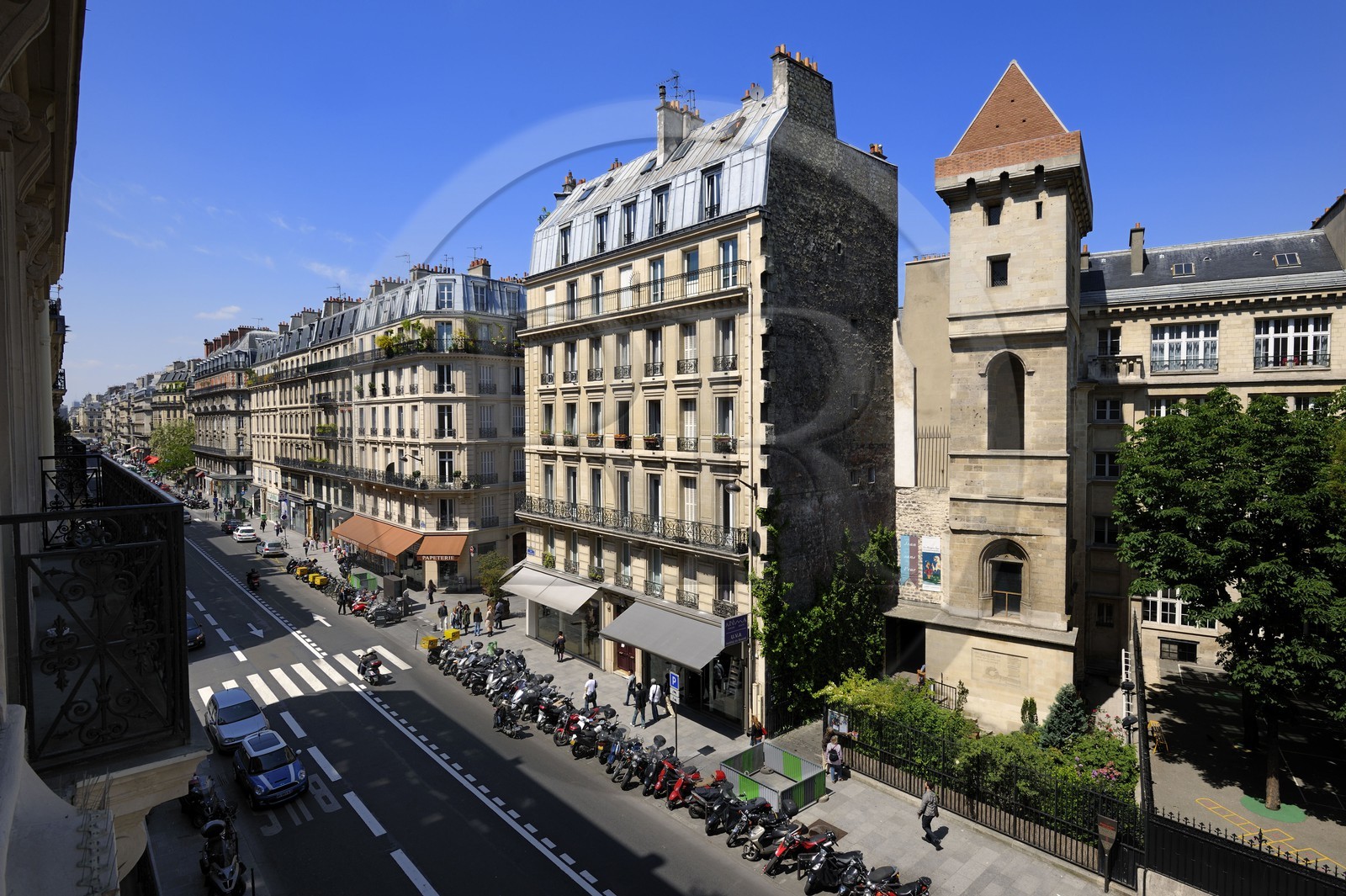 France, Paris (75), La tour (de) Jean-sans-Peur édifiée au 15ème siècle, dernier vestige de l'hôtel des ducs de Bourgogne rue Étienne-Marcel, construite sur l'enceinte Philippe-Auguste