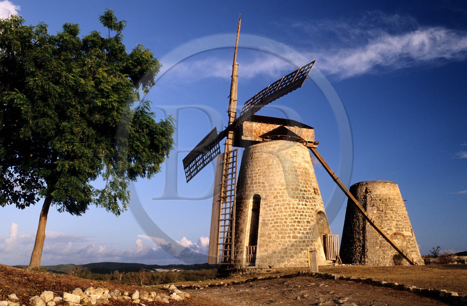 Caraïbes, Antigua et Barbuda, île d'Antigua, ancienne plantation de canne à sucre, le moulin Betty Hope