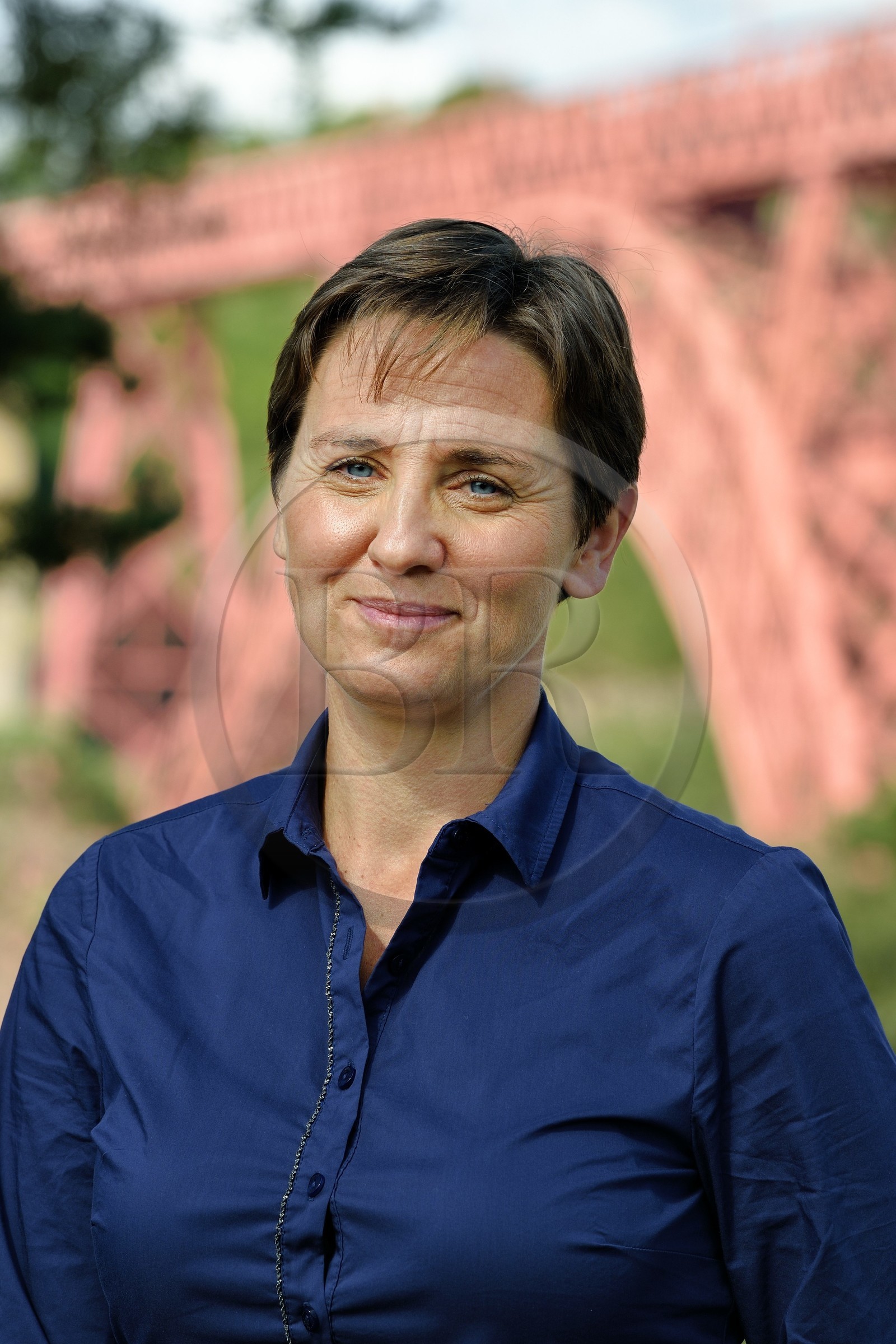 France, Cantal (15),les gorges de la Truyère, viaduc de Garabit des ingénieurs Léon Boyer pour la conception et Gustave Eiffel pour la réallisation, Patricia Vergne Rochès, présidente de l’association Les amis du viaduc de Garabit