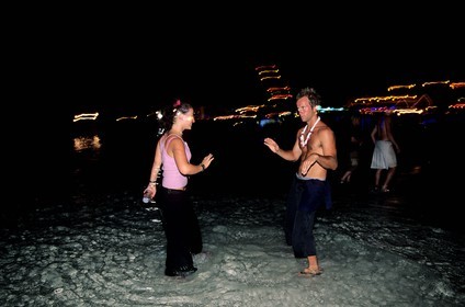 Thailand, Samui islands archipelago, Full Moon Party on Koh Pha-Ngan island, the party at night