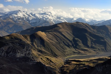Azerbaïdjan, région de Quba (Guba), chaine de montagne du Grand Caucase, la vallée de la route Xinaliq Yolu vers Khinalug (Xinaliq)