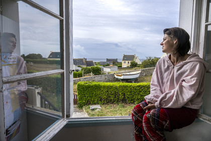 France, Finistère (29), Mer d'Iroise, Ile de Molène, Gwenola Gervais revenue sur l'ile pour ouvrir une auberge socio-écologique