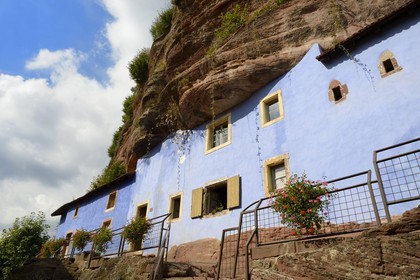 France, Bas-Rhin (67), parc régional des Vosges du nord, Eschbourg, Maisons des Rochers de Graufthal, habitations semi-troglodytiques du XVIIIe siècle et habitées jusqu'en 1958