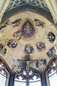 France, Paris, Musée de Cluny - Musée national du Moyen-Age (Middle Ages Museum in the former Hotel de Cluny), Flamboyant Gothic vault of the chapel