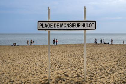 France, Loire Atlantique, Estuaire de la Loire, Saint Nazaire, beach of Saint-Marc-sur-Mer, Mr. Hulot sign, character from the films of Jaques Tati
