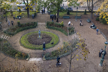 France, Paris (75), quartier du Marais, le square Georges-Cain rue Payenne en bordure du Musée Carnavalet