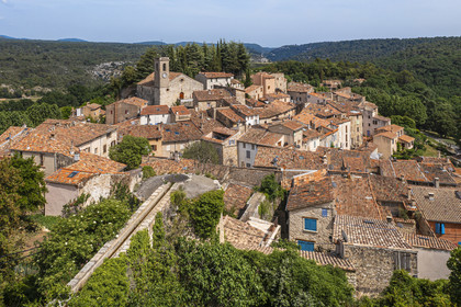 France, Var (83), Dracénie, Ampus et l'aqueduc du Claret (vue aérienne)