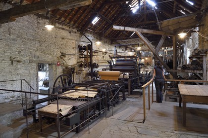 France, Dordogne, Périgord Noir, Payzac, former Papeterie de Vaux, Ecomuse e European paper straw piles Dutch and heating cylinders, Production of stationery Vaux is the manufacture of paper from rye straw, mainly used in food and packaging