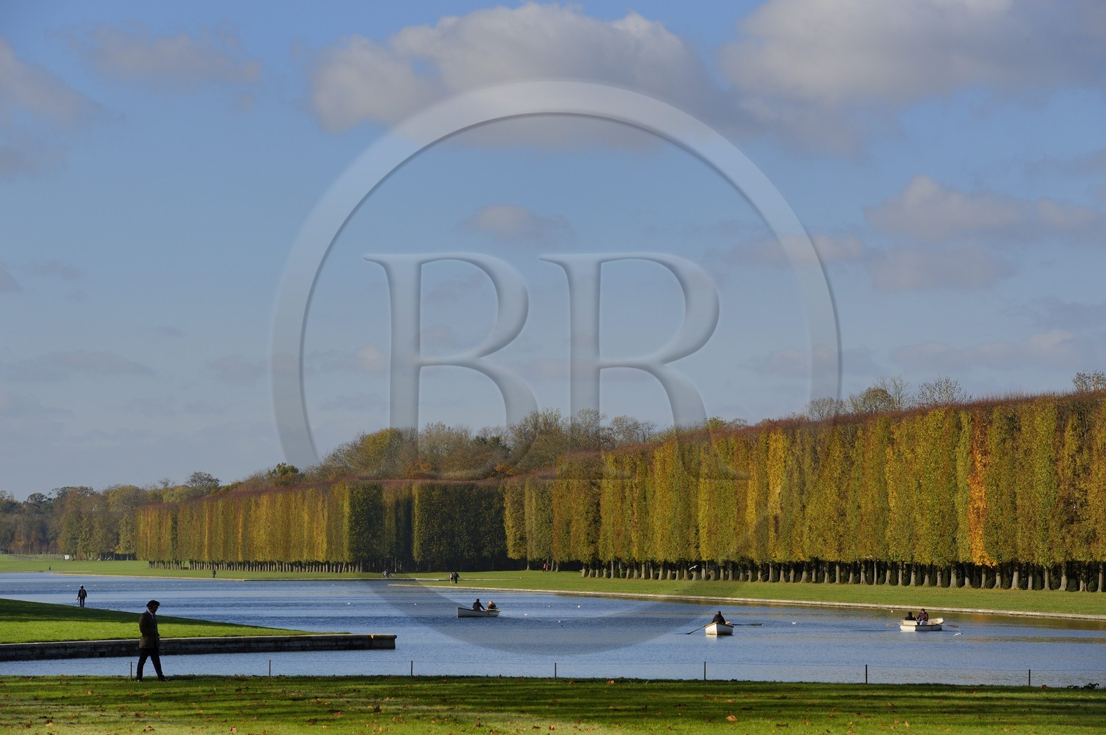 France, Yvelines (78), parc du château de Versailles, classé Patrimoine Mondial de l'UNESCO, le Grand Canal