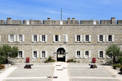 France, Var (83), Toulon, le fort Lamalgue dans le quartier du Mourillon qui abrite aujourd'hui les services chargés de la gestion des personnels de la Marine nationale