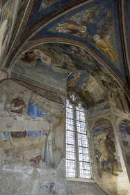 France, Vaucluse (84), Avignon, Palais des Papes classé Patrimoine mondial de l'UNESCO, chapelle Saint-Jean avec les peintures murales de Matteo Giovannetti réalisées de 1347 à 1348, le banquet d'Hérode