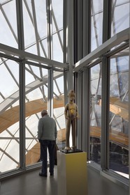 France, Paris (75), la Fondation Louis Vuitton de l'architecte Frank Gehry (Demande d'autorisation nécessaire avant publication), Ibo (2008) bronze de Bertrand lavier