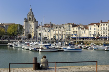 France, Charente-Maritime (17), La Rochelle, le Vieux Port et la Porte de la Grosse Horloge