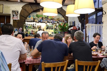 France, Rhône (69), Lyon, site historique classé Patrimoine Mondial de l'UNESCO, bouchon lyonnais le Musée rue des Forces