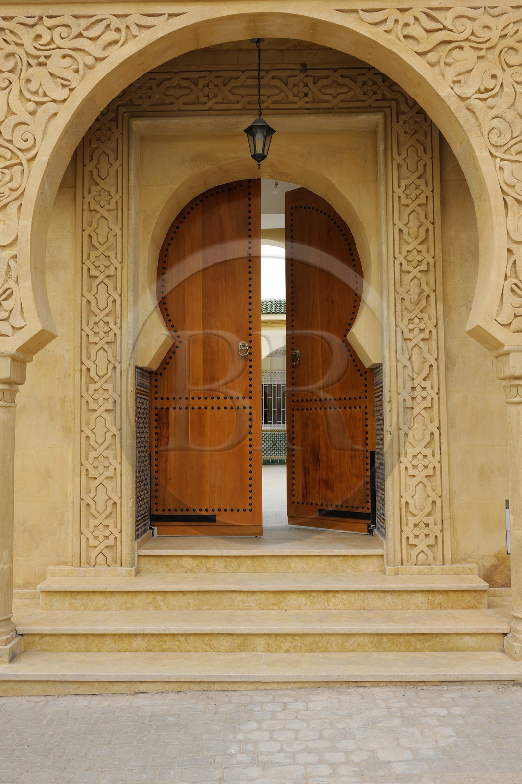 Maroc, région de l'Oriental, Oujda, la médina, porte de la bibliothèque du conseil des oulémas