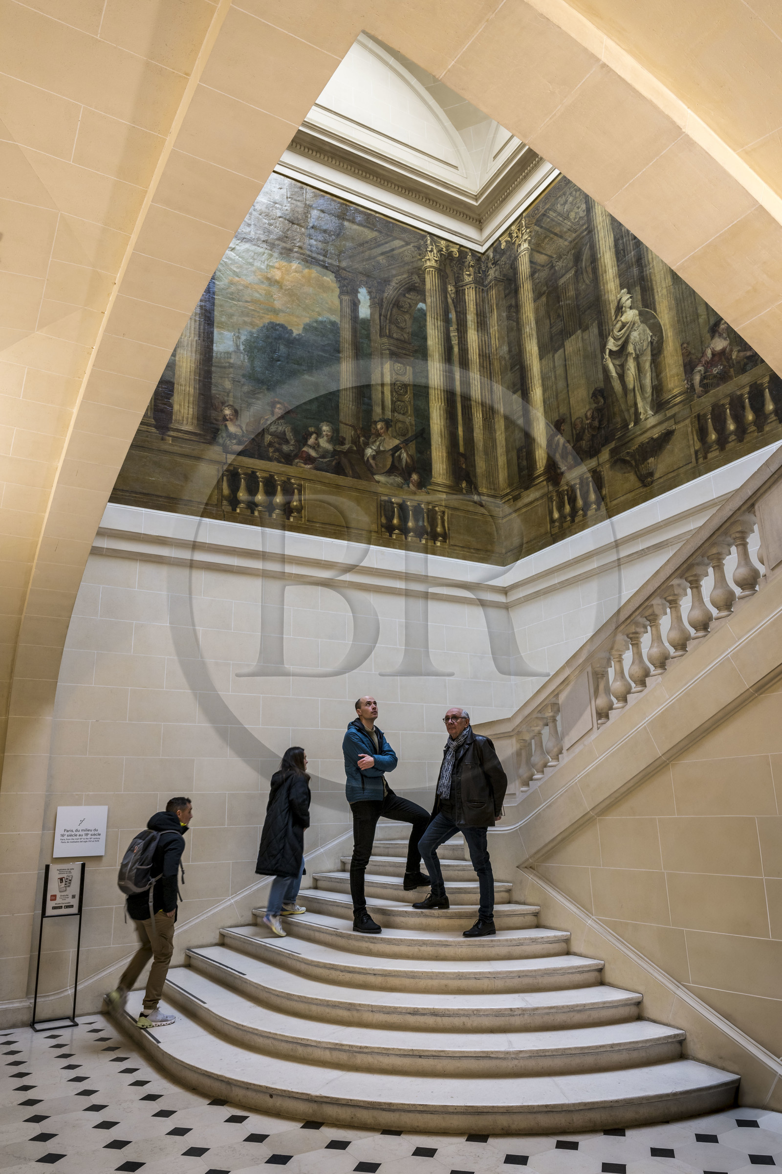 France, Paris (75), quartier du Marais, Musée Carnavalet, escalier de l'hôtel de Luynes