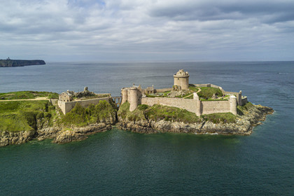 France, Ille et Vilaine, Cote d'Emeraude (Emerald Coast), Plevenon, Fort la Latte (aerial view)