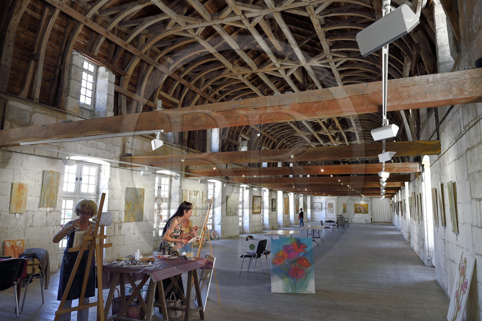 France, Dordogne (24), Brantôme, l'abbaye bénédictine Saint-Pierre de Brantôme, le dortoir des moines à la charpente en carène de bateau