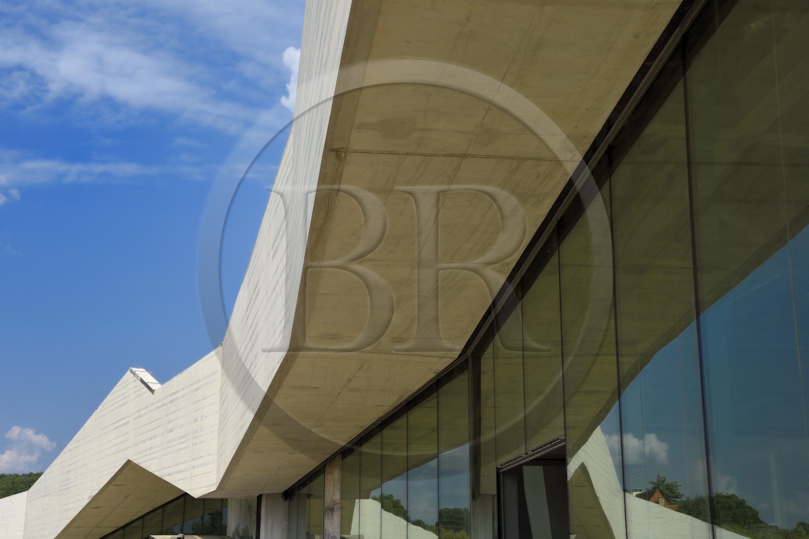 France, Dordogne, Montignac, Montignac-Lascaux Parietal Art international Centre (Lascaux 4) designed by the Norwegian architectural agency Snøhetta, the facade