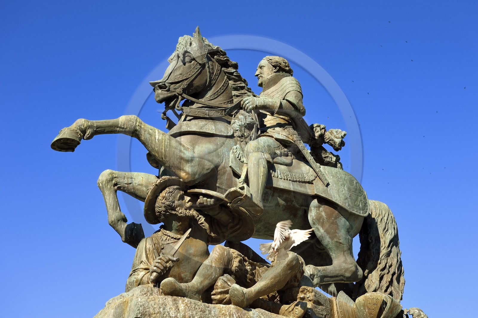 France, Charente (16), Cognac, place Francois 1er, statue equestre de Francois 1er du sculpteur Antoine Etex inauguré en 1864