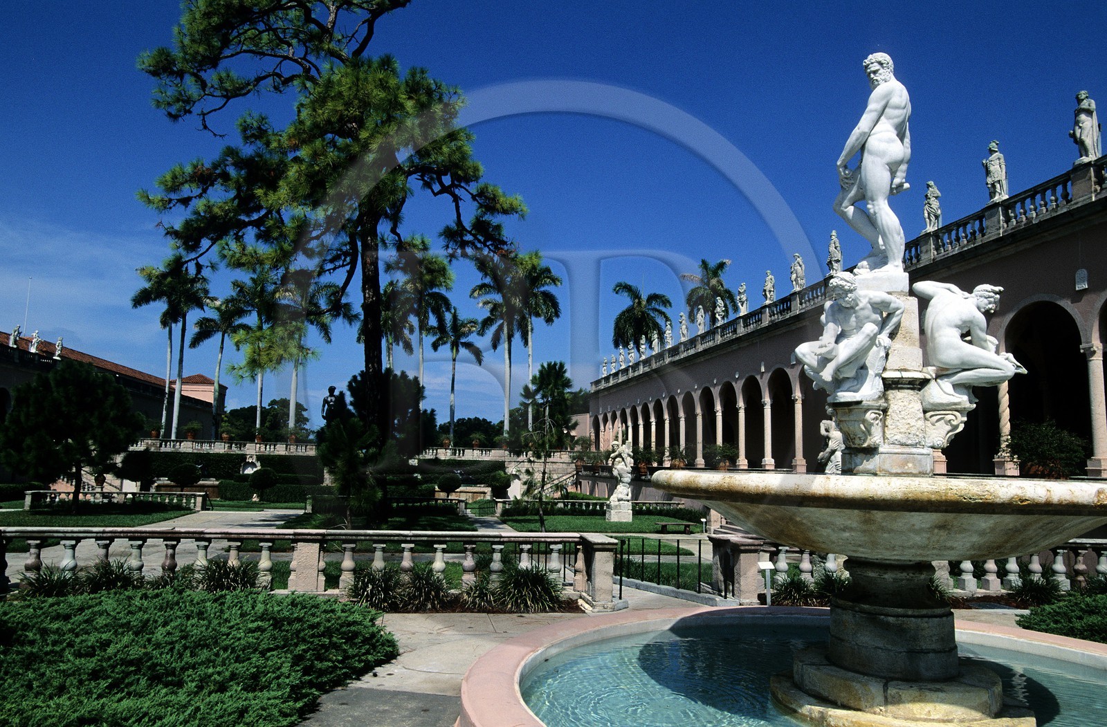 Etats-Unis, Floride, Gulf Coast, Sarasota, Ringling Museum of Art, la fontaine d'Oceanus dans la cour