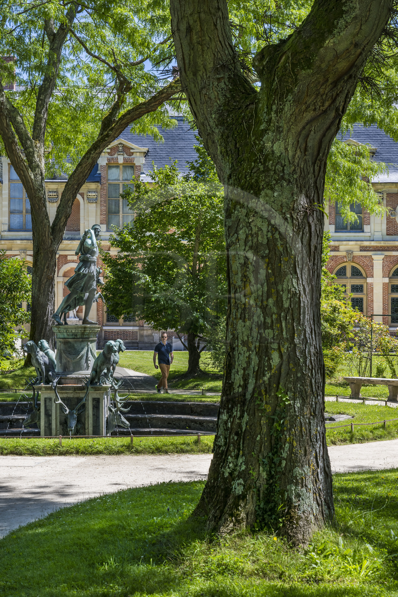 France, Seine-et-Marne (77), Fontainebleau, chateau de Fontainebleau, classé Patrimoine Mondial par l'UNESCO, la fontaine de Diane au centre du jardin de Diane