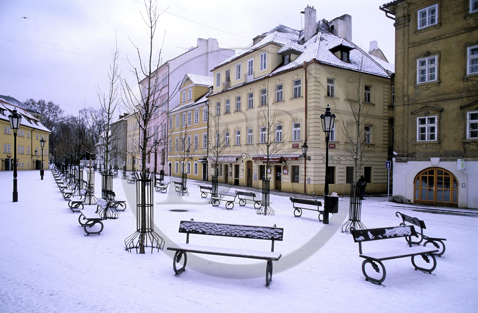 République Tchèque, Prague, place Kampa sur l'île Kampa que traverse le Pont Charles