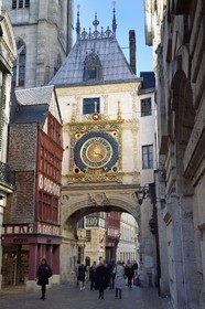 France, Seine-Maritime (76), Rouen, le Gros-Horloge, horloge astronomique avec un mécanisme du XIVe siècle et un cadran du XVIe siècle