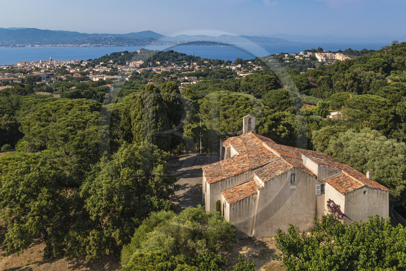 France, Var (83), Saint-Tropez vu depuis la chapelle sainte-Anne (vue aérienne)