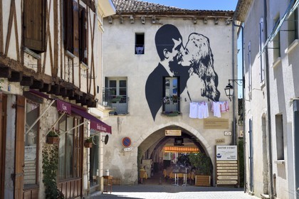 France, Dordogne (24), Perigord Pourpre, Bastide de Eymet, place centrale (place Gambetta), restaurant Les Arcades