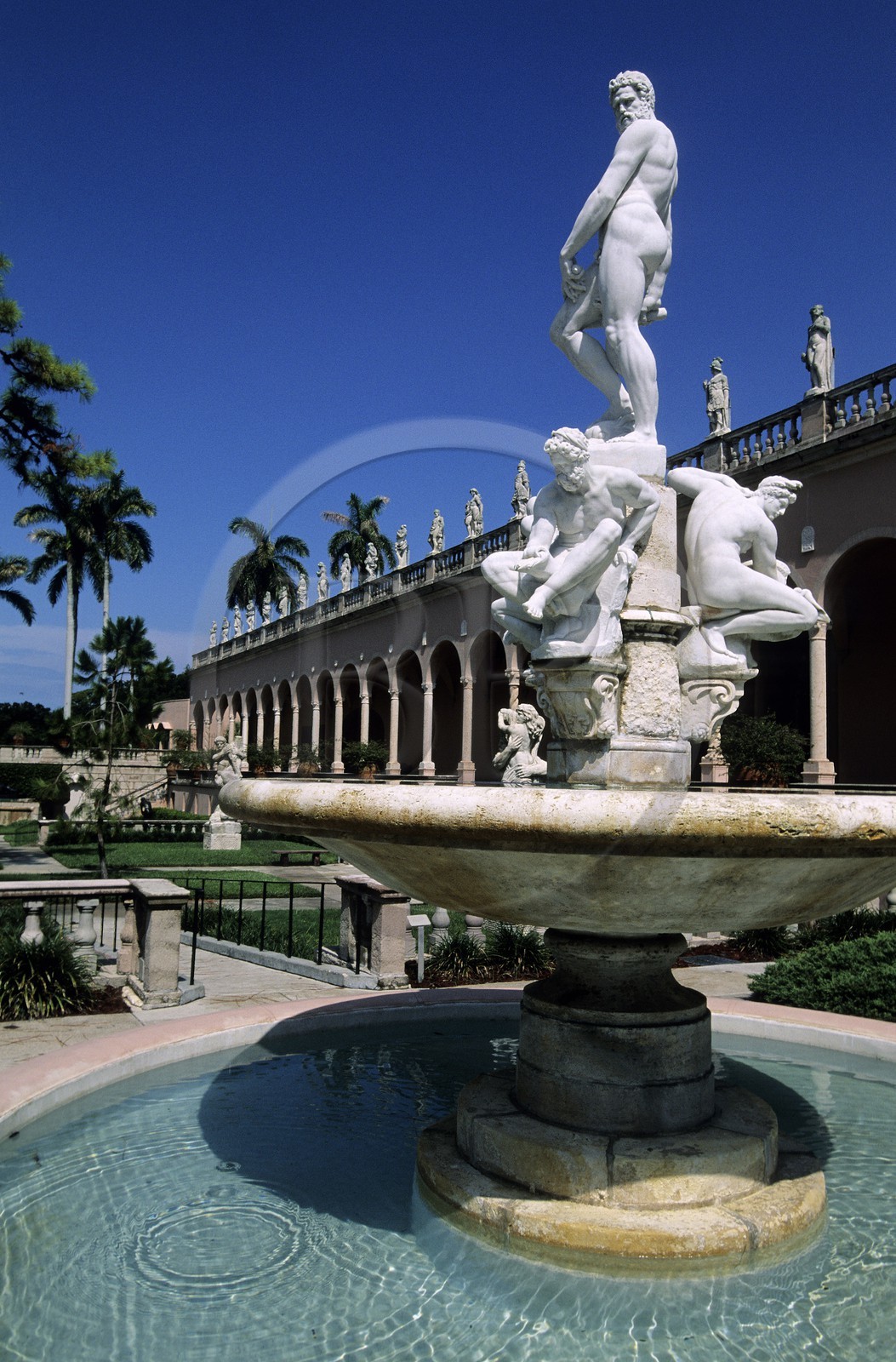 Etats-Unis, Floride, Gulf Coast, Sarasota, Ringling Museum of Art, la fontaine d'Oceanus dans la cour