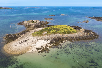 France, Finistère (29), Pays des Abers, estuaire de l'Aber Wrac'h, les petites Iles Vrac'h (vue aérienne)