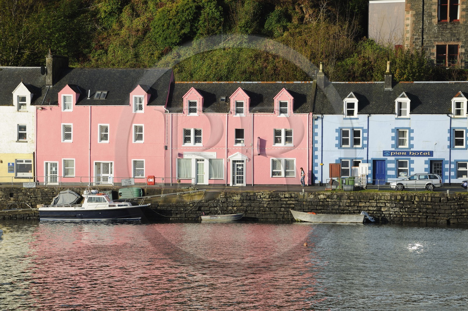 Royaume-Uni, Ecosse, région des Highlands, les Hébrides, île de Skye, le port de pêche de Portree
