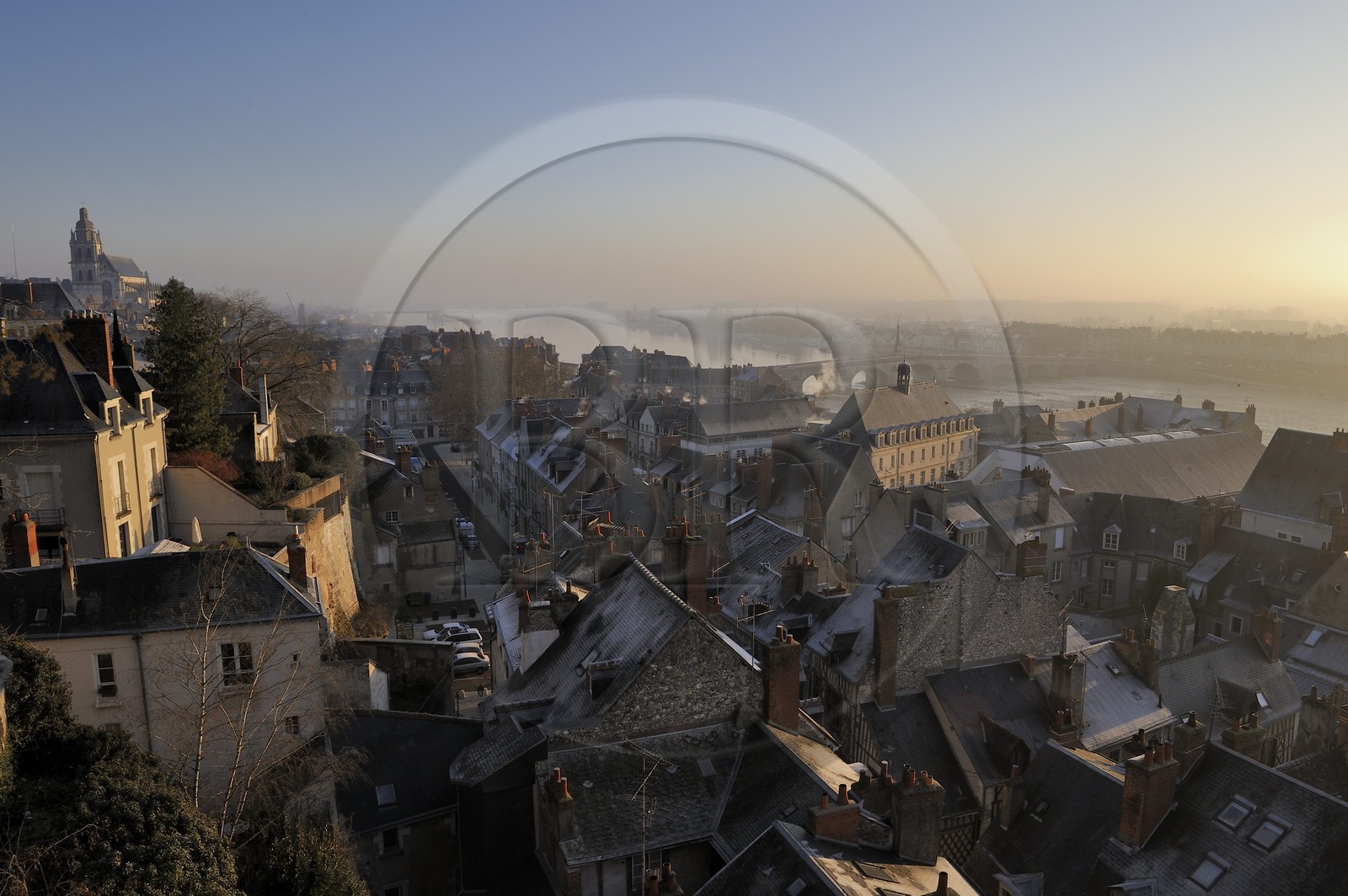 France, Loir et Cher, Blois, old city along the Loire river banks from the Gaston d'Orleans observatory at the Chateau de Blois